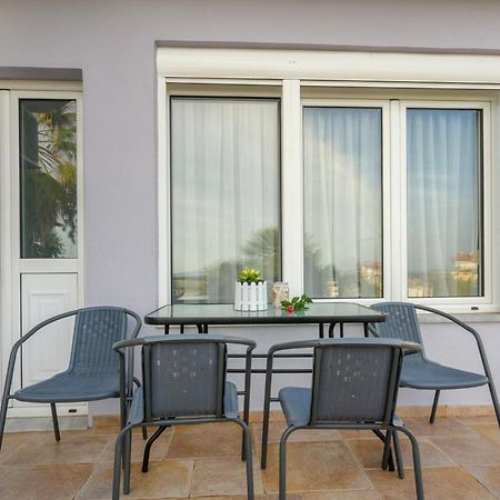 Michael'S Apartment'S Nea Roda Exterior foto